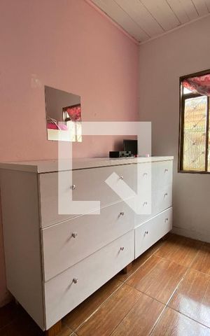 Casa à venda com 240m², 2 quartos e 2 vagas Casa à venda com 240m², 2 quartos e 2 vagasQuarto 1