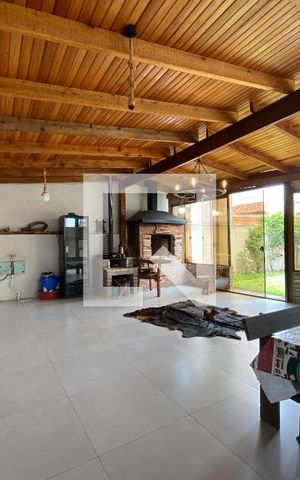 Casa à venda com 240m², 2 quartos e 2 vagas Casa à venda com 240m², 2 quartos e 2 vagasÁrea comum
