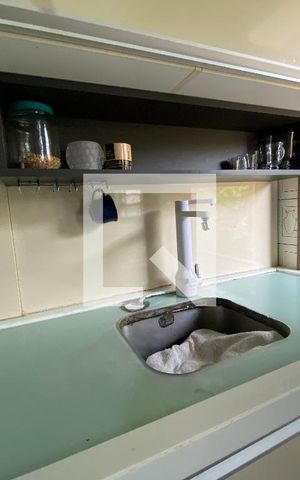 Casa à venda com 240m², 2 quartos e 2 vagas Casa à venda com 240m², 2 quartos e 2 vagasCozinha