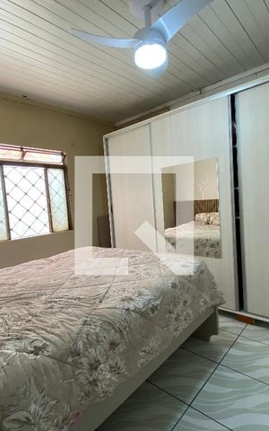 Casa à venda com 240m², 2 quartos e 2 vagas Casa à venda com 240m², 2 quartos e 2 vagasQuarto 2
