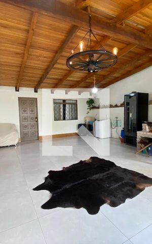 Casa à venda com 240m², 2 quartos e 2 vagas Casa à venda com 240m², 2 quartos e 2 vagasÁrea comum