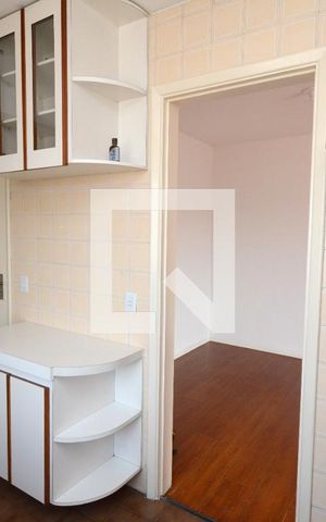 Apartamento para alugar com 81m², 2 quartos e 2 vagasCozinha