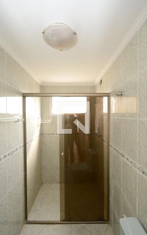 Apartamento para alugar com 81m², 2 quartos e 2 vagasBanheiro