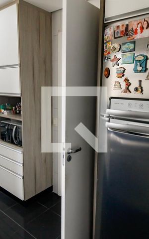 Apartamento à venda com 170m², 3 quartos e 3 vagas Apartamento à venda com 170m², 3 quartos e 3 vagasCozinha - Armários