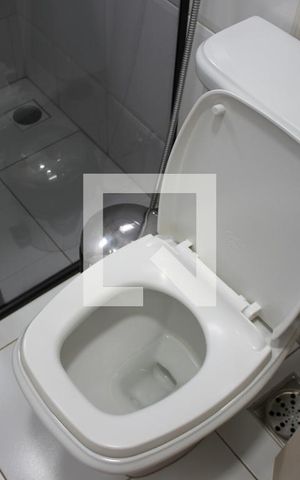 Casa à venda com 120m², 3 quartos e 2 vagasBanheiro