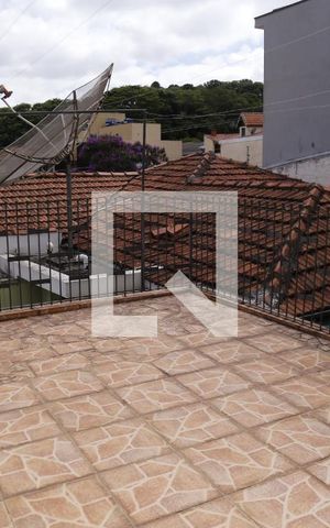 Casa à venda com 240m², 4 quartos e 3 vagasMirante