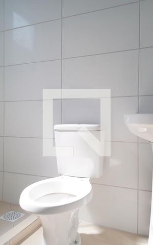Apartamento à venda com 42m², 2 quartos e 1 vaga Apartamento à venda com 42m², 2 quartos e 1 vagaBanheiro