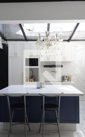 Casa à venda com 180m², 4 quartos e 2 vagasCozinha