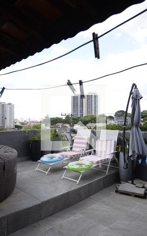 Casa à venda com 180m², 4 quartos e 2 vagasVaranda