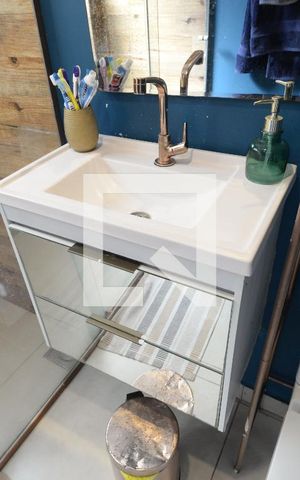 Casa à venda com 180m², 4 quartos e 2 vagasBanheiro