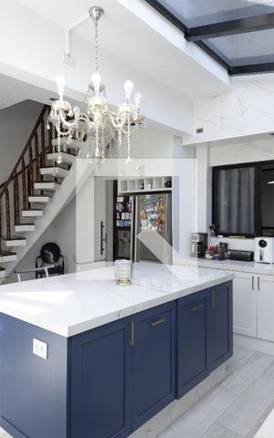 Casa à venda com 180m², 4 quartos e 2 vagasCozinha