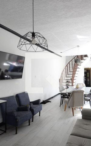 Casa à venda com 180m², 4 quartos e 2 vagasSala