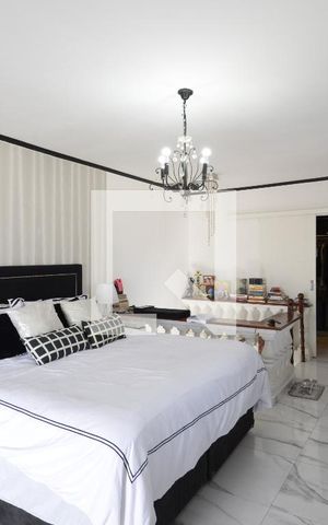 Casa à venda com 180m², 4 quartos e 2 vagasSuíte
