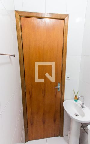 Casa de condomínio para alugar com 35m², 1 quarto e sem vagaBanheiro