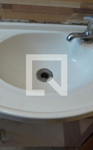 Apartamento para alugar com 75m², 1 quarto e sem vaga Apartamento para alugar com 75m², 1 quarto e sem vagaBanheiro da Suíte