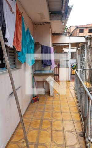 Casa à venda com 248m², 5 quartos e 3 vagas Casa à venda com 248m², 5 quartos e 3 vagasCasa 2 - área de serviço