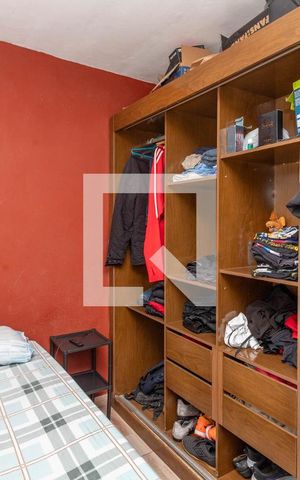Casa à venda com 248m², 5 quartos e 3 vagas Casa à venda com 248m², 5 quartos e 3 vagasCasa 1 - quarto 2