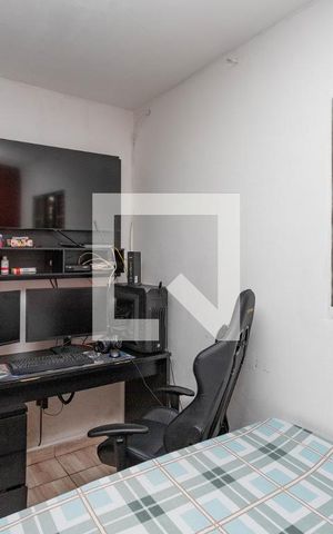 Casa à venda com 248m², 5 quartos e 3 vagas Casa à venda com 248m², 5 quartos e 3 vagasCasa 1 - quarto 2