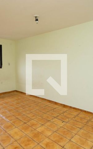 Casa à venda com 248m², 5 quartos e 3 vagas Casa à venda com 248m², 5 quartos e 3 vagasCasa 2 - quarto