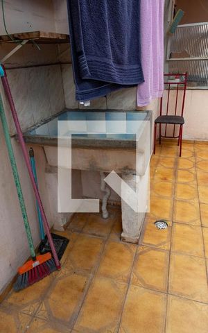 Casa à venda com 248m², 5 quartos e 3 vagas Casa à venda com 248m², 5 quartos e 3 vagasCasa 2 - área de serviço