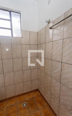 Casa à venda com 248m², 5 quartos e 3 vagas Casa à venda com 248m², 5 quartos e 3 vagasCasa 2 - banheiro