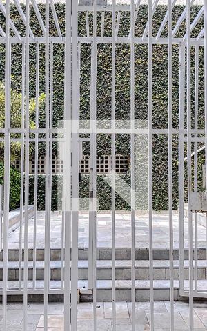 Casa à venda com 294m², 3 quartos e 4 vagasFachada