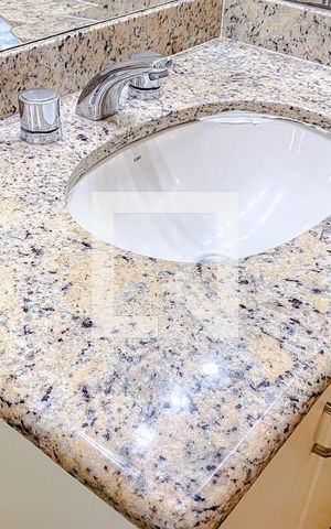 Casa à venda com 294m², 3 quartos e 4 vagasBanheiro da Suíte 3