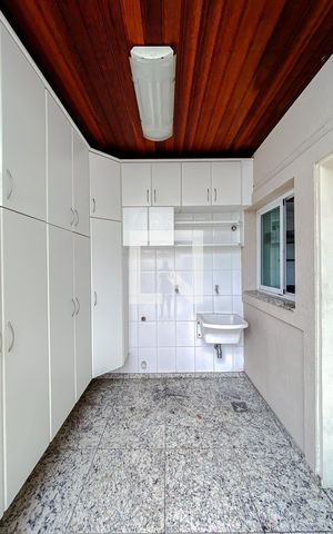Casa à venda com 294m², 3 quartos e 4 vagasÁrea de Serviço