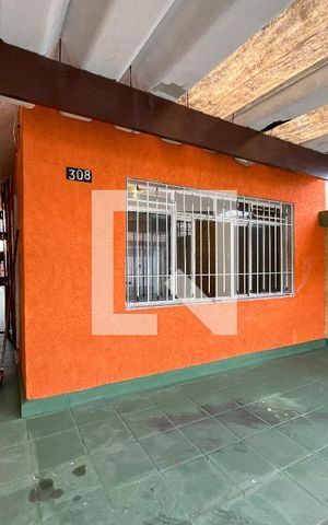 Casa à venda com 150m², 3 quartos e 3 vagas Casa à venda com 150m², 3 quartos e 3 vagasGaragem