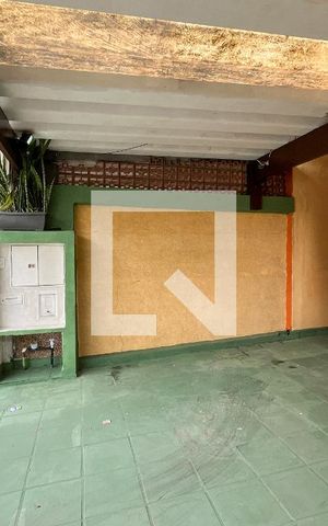 Casa à venda com 150m², 3 quartos e 3 vagas Casa à venda com 150m², 3 quartos e 3 vagasGaragem