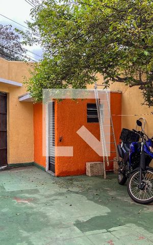 Casa à venda com 150m², 3 quartos e 3 vagas Casa à venda com 150m², 3 quartos e 3 vagasQuintal