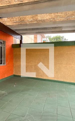 Casa à venda com 150m², 3 quartos e 3 vagas Casa à venda com 150m², 3 quartos e 3 vagasGaragem