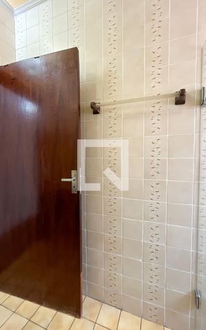 Casa à venda com 150m², 3 quartos e 3 vagas Casa à venda com 150m², 3 quartos e 3 vagasBanheiro Corredor