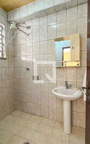 Casa à venda com 150m², 3 quartos e 3 vagas Casa à venda com 150m², 3 quartos e 3 vagasBanheiro 2