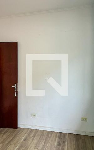 Casa à venda com 150m², 3 quartos e 3 vagas Casa à venda com 150m², 3 quartos e 3 vagasQuarto 2