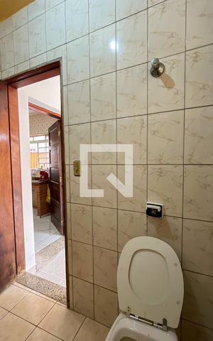 Casa à venda com 150m², 3 quartos e 3 vagas Casa à venda com 150m², 3 quartos e 3 vagasBanheiro 2
