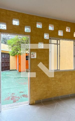 Casa à venda com 150m², 3 quartos e 3 vagas Casa à venda com 150m², 3 quartos e 3 vagasÁrea de Serviço