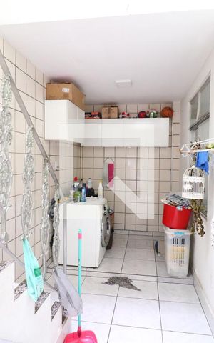 Casa à venda com 280m², 4 quartos e 1 vagaÁrea de Serviço