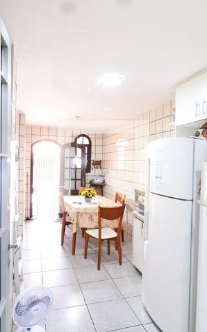 Casa à venda com 280m², 4 quartos e 1 vagaCozinha