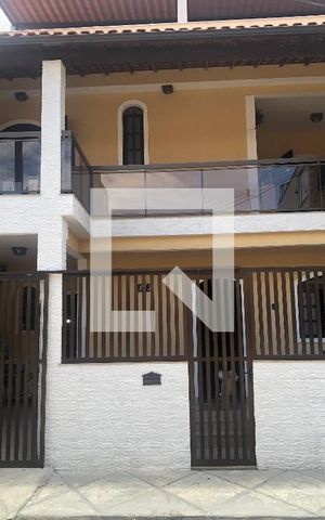 Casa à venda com 280m², 4 quartos e 1 vagaFachada