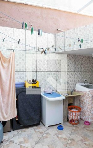 Casa à venda com 154m², 2 quartos e 4 vagasÁrea de Serviço