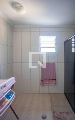 Casa à venda com 154m², 2 quartos e 4 vagasBanheiro