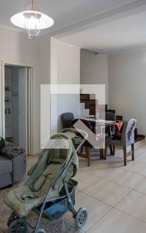 Casa à venda com 154m², 2 quartos e 4 vagasSala
