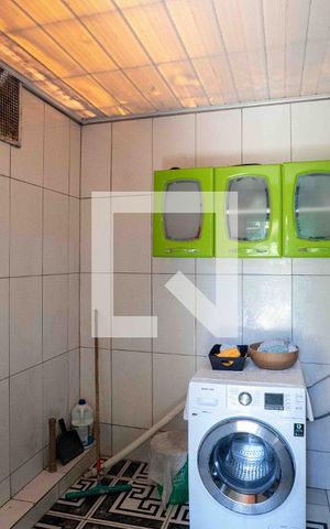 Casa à venda com 80m², 3 quartos e sem vagaÁrea de Serviço