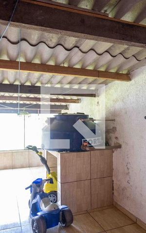 Casa à venda com 80m², 3 quartos e sem vagaÁrea comum