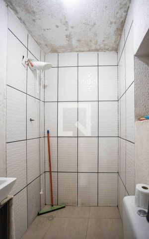 Casa à venda com 80m², 3 quartos e sem vagaBanheiro 2