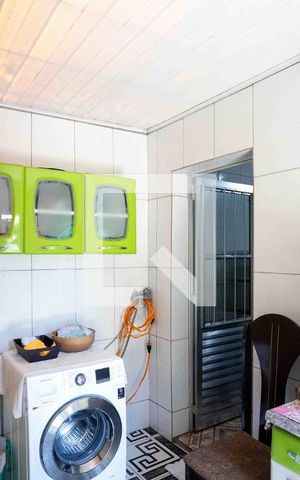Casa à venda com 80m², 3 quartos e sem vagaÁrea de Serviço