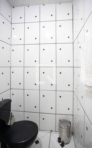 Casa à venda com 80m², 3 quartos e sem vagaBanheiro 1
