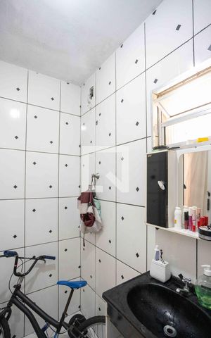 Casa à venda com 80m², 3 quartos e sem vagaBanheiro 1