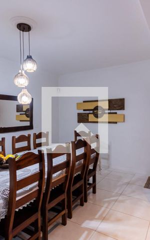 Casa à venda com 260m², 4 quartos e 4 vagas Casa à venda com 260m², 4 quartos e 4 vagasCozinha